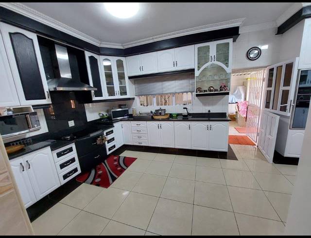 4 BEDROOM HOUSE FOR SALE IN NEW GERMANY